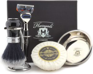 shaving kit